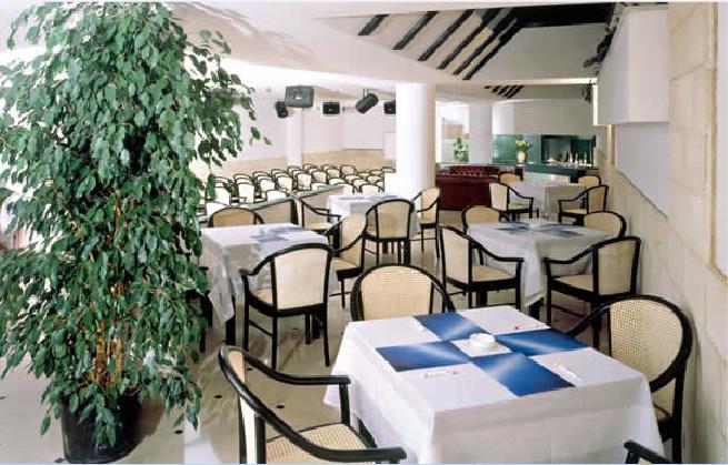 Hyencos Hotel Calos Торре-Сан-Джованні-Удженто Ресторан фото